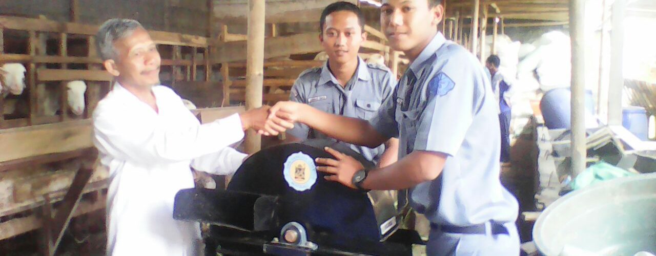 Penyerahan Mesin Pencacah Rumput Buatan Siswa SMK Ganesha Tama Boyolali