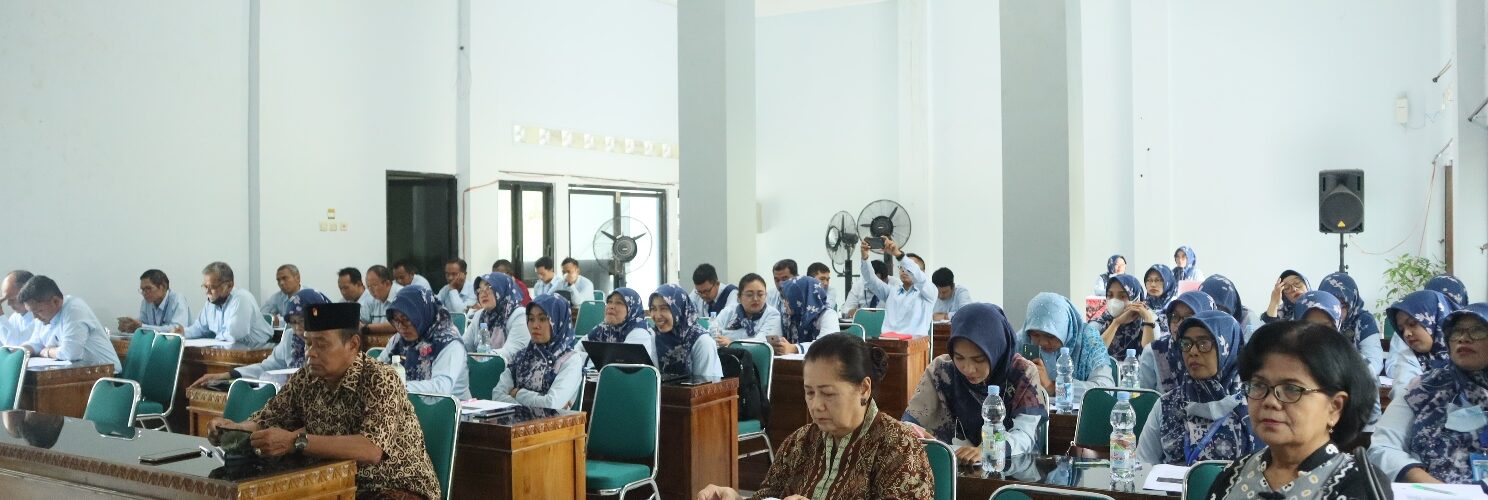 FORUM DISKUSI PENDIDIK “Peluang dan Tantangan Peningkatan Kompetensi dalam Implementasi Kurikulum Merdeka”