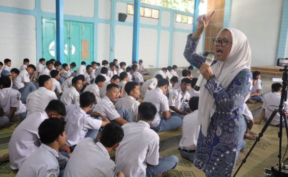 Tonton Video Full Kegiatan Belajar Mengajar Guru Tamu  dari KPU Boyolali