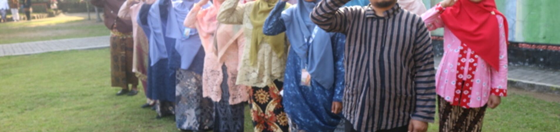 Upacara Memperingati Hari Pendidikan Nasional ” 2 MEI 2025″ Upacara Memperingati Hari Pendidikan Nasional ” 2 MEI 2025″